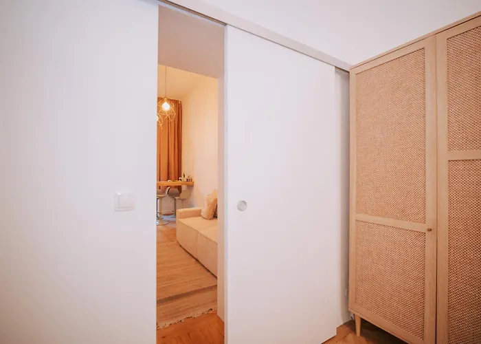 Room4art L1 Hauptbahnhof Bécs